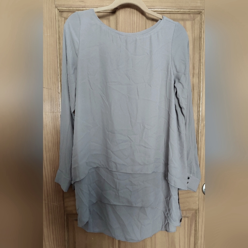 White House Black Market ls blouse grey/lavender Sz 10